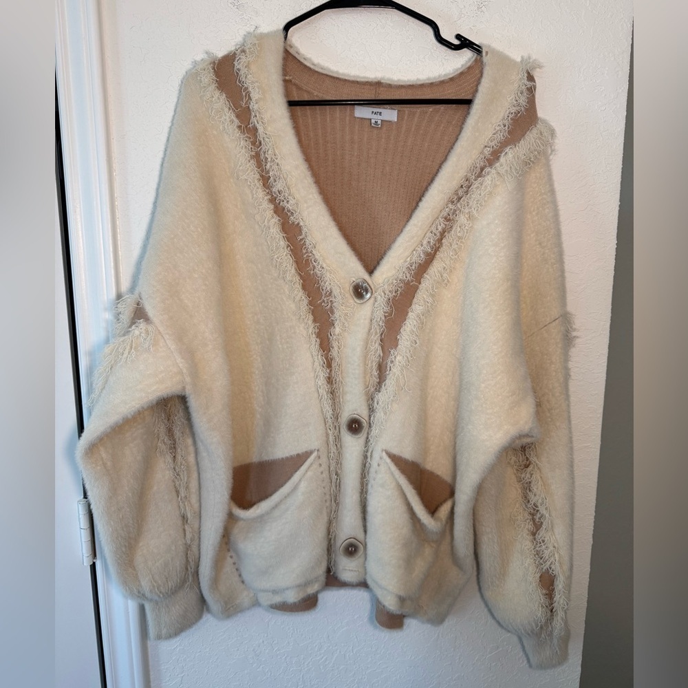 Fate Oversized Distressed Cream Button Up Sweater Womens Size Medium